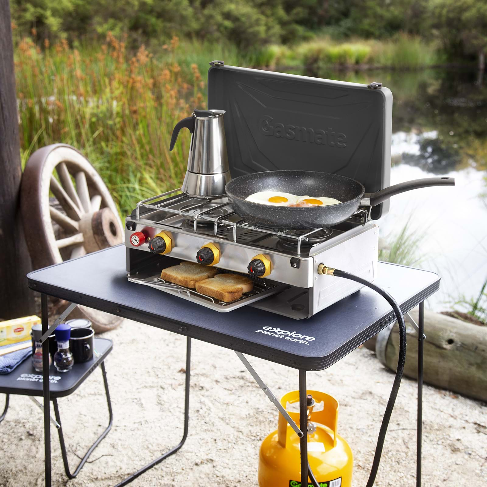 Camping cooker shop with grill